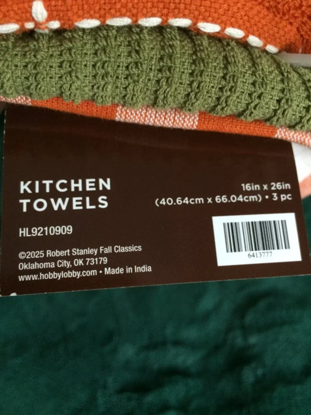 Robert Stanley Fall Classics Towels & Decorations